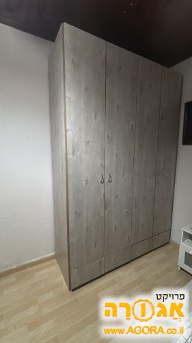 ארון בגדים