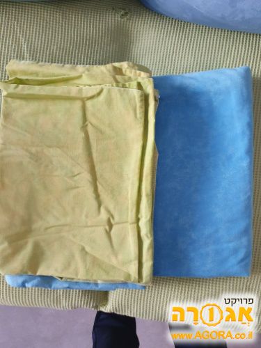 מצעים בצבע ירוק ותכלת