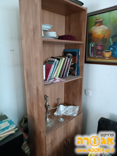 שידת מדפים