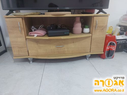 מזנון ווטרינה קטנה
