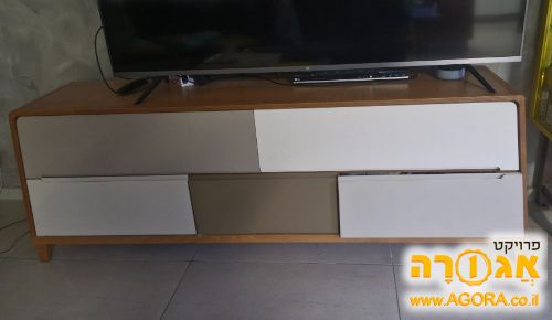 מזנון טלוויזיה מהמם