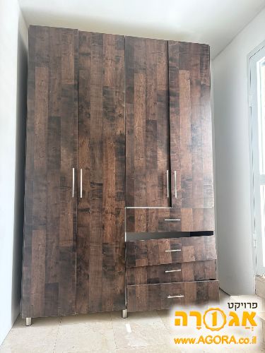 ארון בגדים 4 דלתות