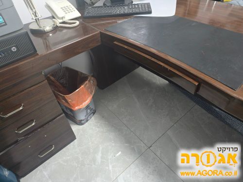 שולחן משרדי פינתי