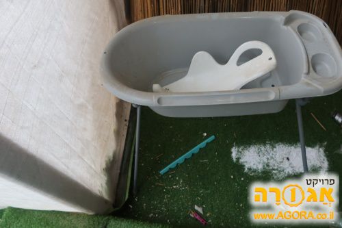 אמבטיה לתינוק