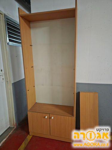 כוננית ספרים