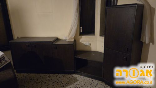 ויטרינה עם זוית