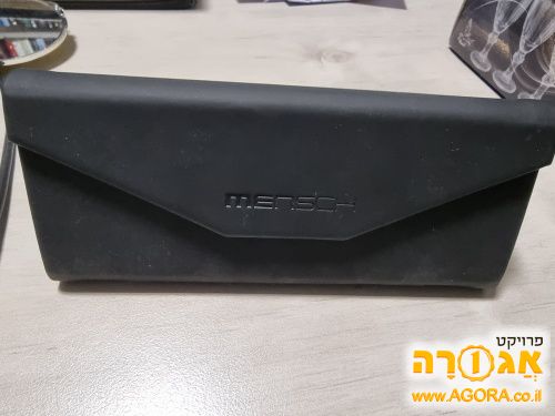 נרתיק למשקפיים