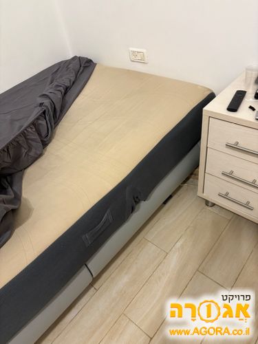 מיטה וחצי מתכווננת + ארגז מצעים