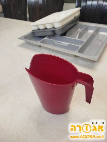 כלי פלסטיק לחלב