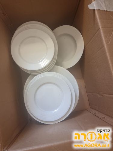 סט צלחות לבנות