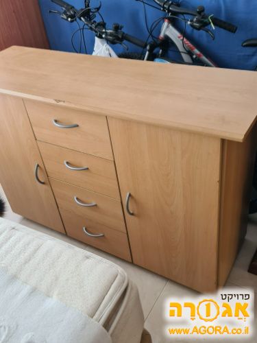 מזנון/שידה