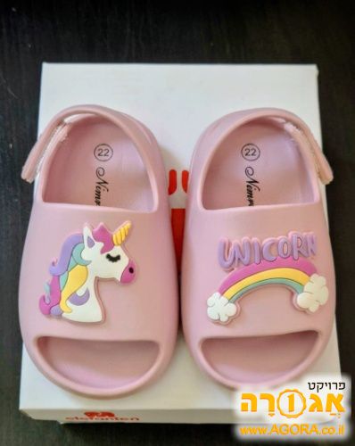 סנדלים לילדה או תינוקת