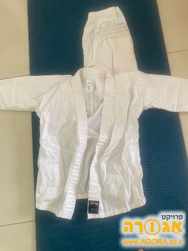 חליפת ג'ודו קראטה דקטלון 130 ס"מ