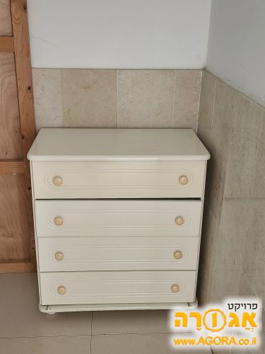 שידת מגירות
