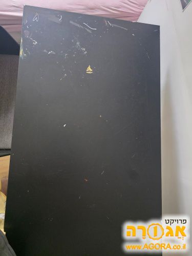 שולחן כתיבה ממתכת עם כסא