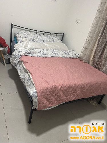 מיטה זוגית עם מזרון טוב