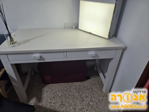 שולחן כתיבה