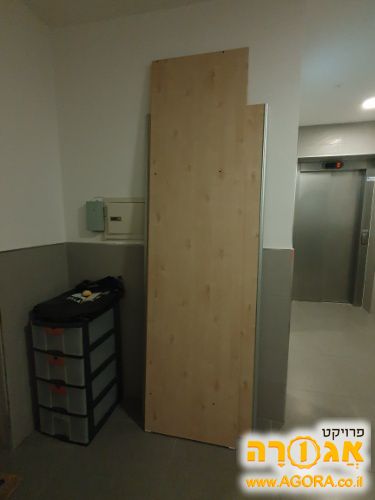פלטות עץ מארון משנת 2008 של רהיטי דורון