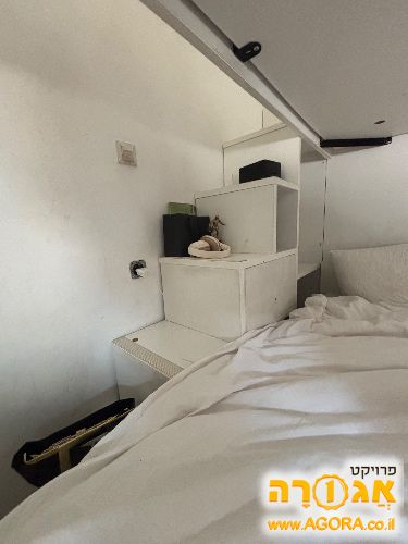 מיטת קומה עם מדרגות מיטת יחיד
