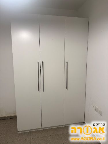 ארון בגדים