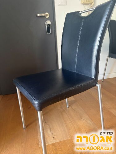 כסאות