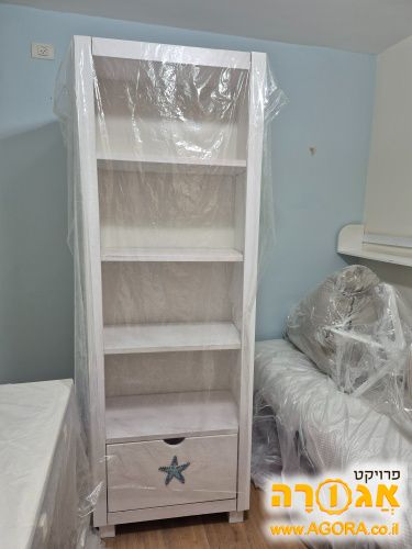 כוננית ילדים מעצמלה