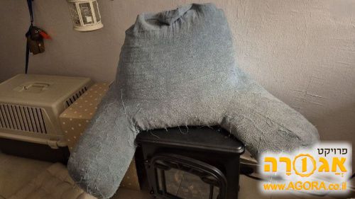 כרית גב למיטה