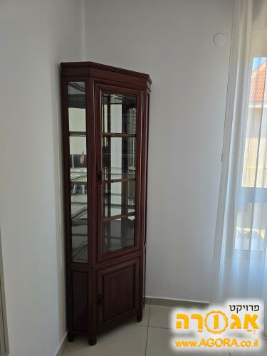 ארון redwood
