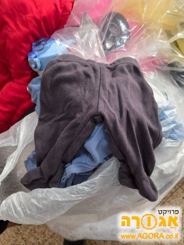 בגדי תינוקות קטנים מאוד