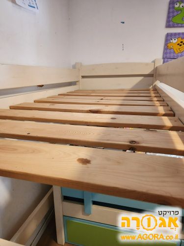 מיטת גלריה