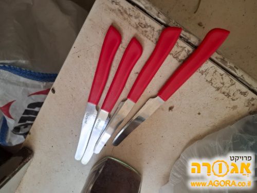 4 סכינים פשוטים למטבח