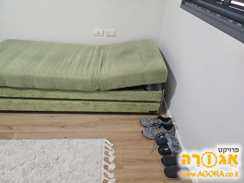 מיטת נוער נפתחת