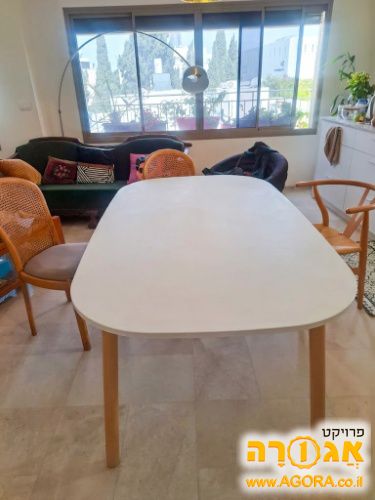 שולחן פינת אוכל