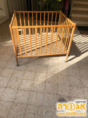 לול מתקפל לתינוק