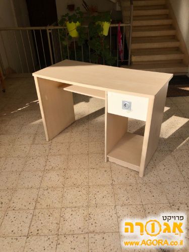שולחן כתיבה