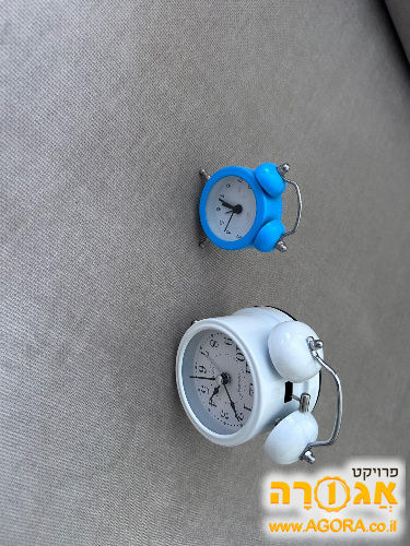 שני שעונים