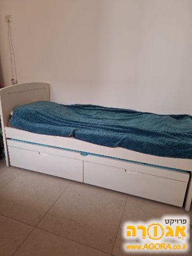 מיטת נוער נפתחת
