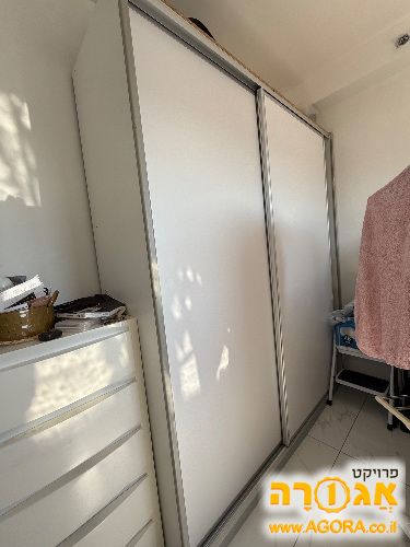 ארון שתי מטר