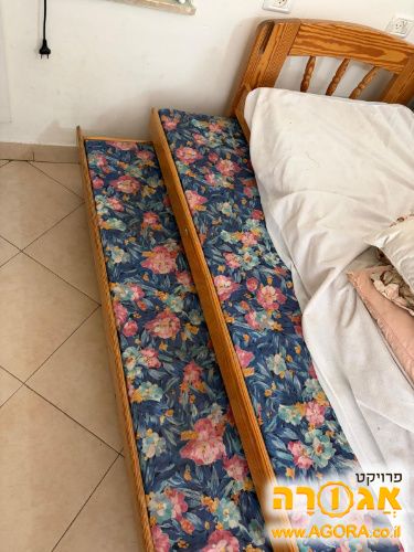 מיטת עץ נפתחת ל3