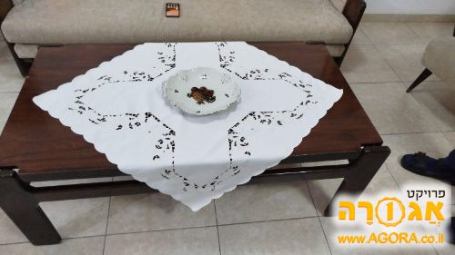 שולחן סלוני