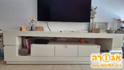 מזנון טלוויזיה- 2 מטר