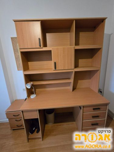 שולחן כתיבה
