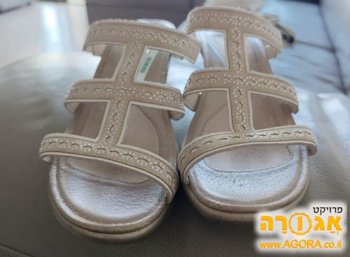 כפכף/סנדל -טבע נאות