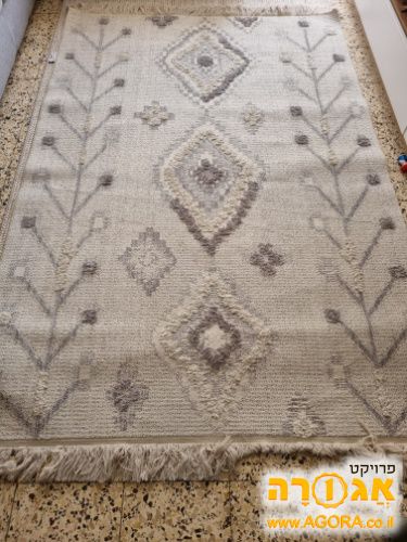 שטיח 160 על 230