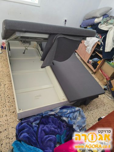 מיטה זוגית עם ארגז מצעים