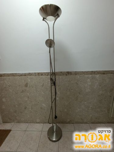 מנורת סלון פינתית
