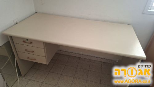 שולחן כתיבה