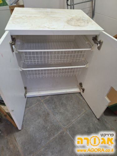 ארונית מגירות