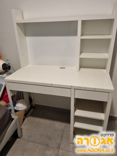 שולחן כתיבה