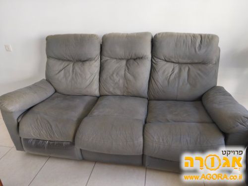 סלון 2+3 כולל ריקליינרים בשתי הספות
